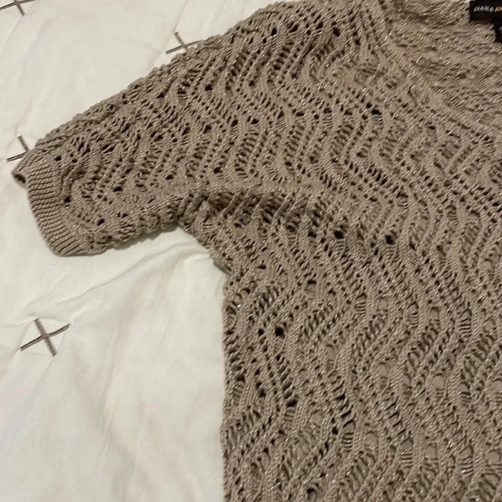 Dana Buchman L knit sweater with tank liner - Picture 3 of 6